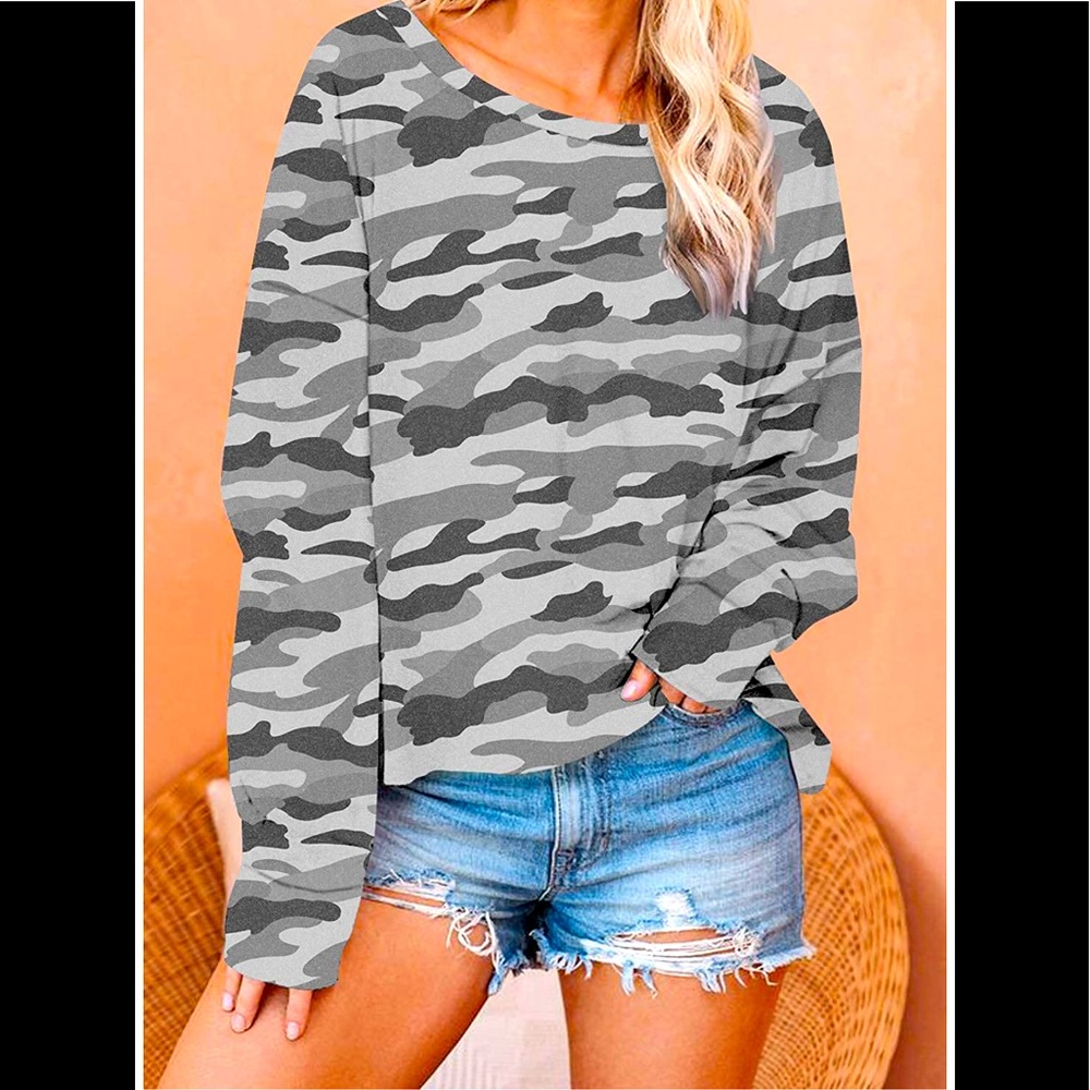 🆕 Beautiful Grey Camo Long Sleeve Top